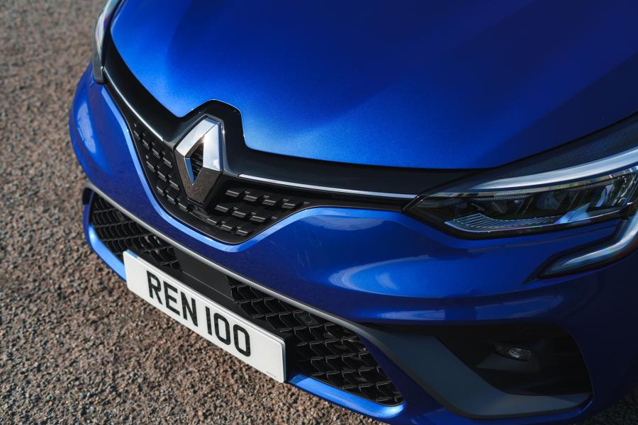 Детали экстерьера Renault Clio R.S. Line 2019 года  (UK) (фото 11 из 40)